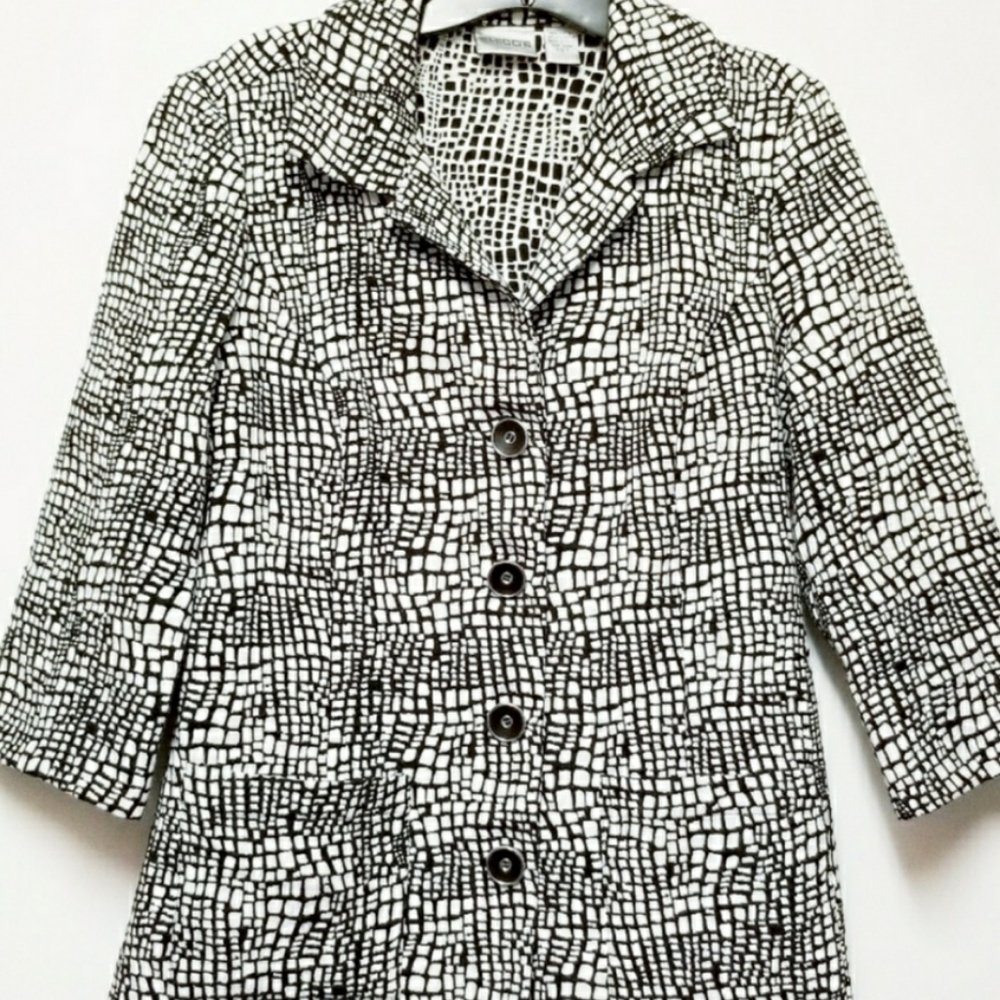 Chicos Black/White Animal Print Jacket size 1
